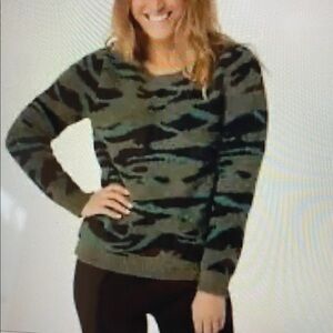 BAREFOOT DREAMS Cozy Chic Seaside Camouflage Patterned Crew Neck Sweater MED